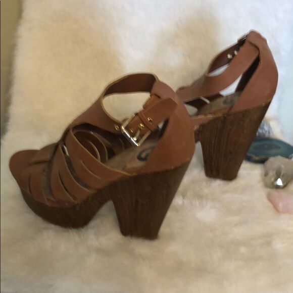 Guess shoes 7M (#754) - Picture 5 of 6